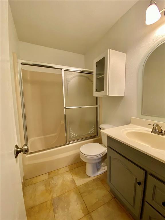 Building Photo - 2311 Dovehill Dr