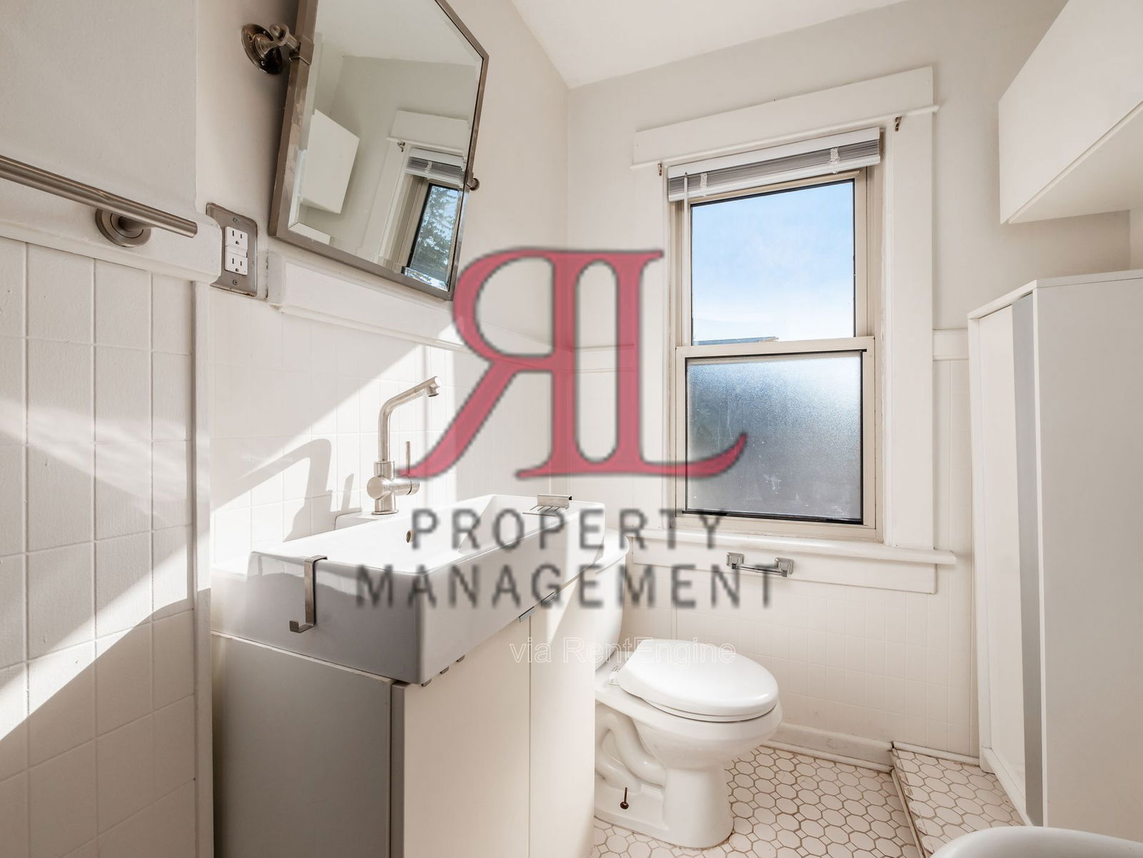 Building Photo - 1014 Bruck St