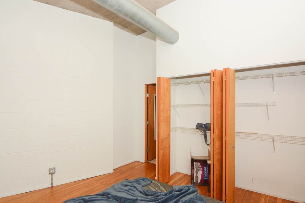 Building Photo - 110 N Peoria St