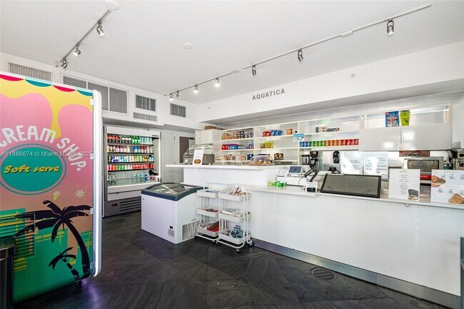 Building Photo - 6103 Aqua Ave