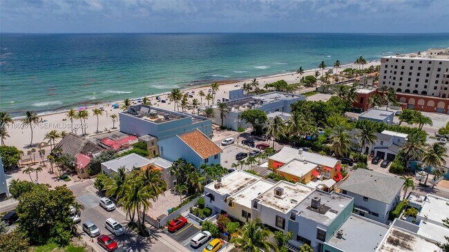 Building Photo - 311 N Surf Rd