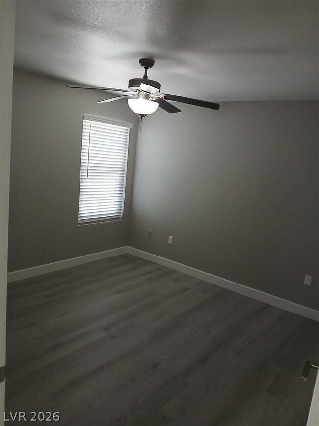 Building Photo - 555 E Silverado Ranch Blvd
