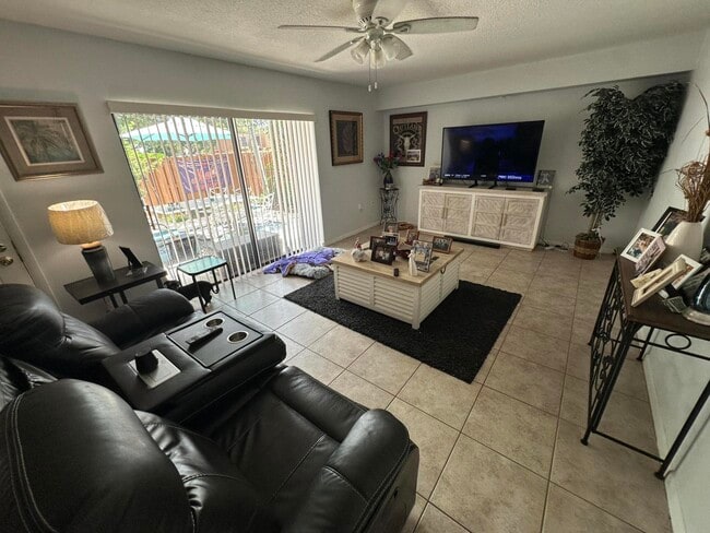 Building Photo - 246 Charter Way