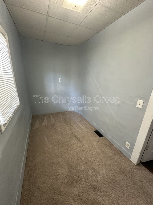 Building Photo - 1305 W Jefferson St