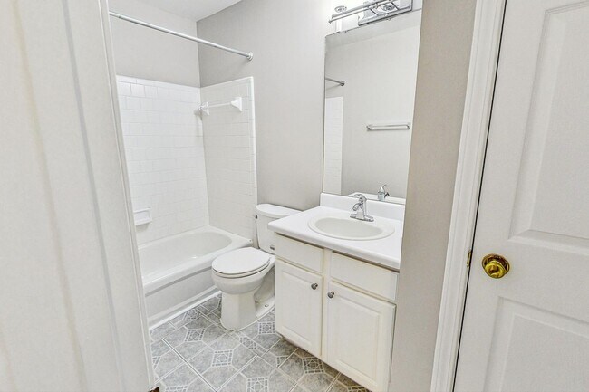Building Photo - Single-family home in Kennesaw, GA near KSU, Town Center and Woodstock.