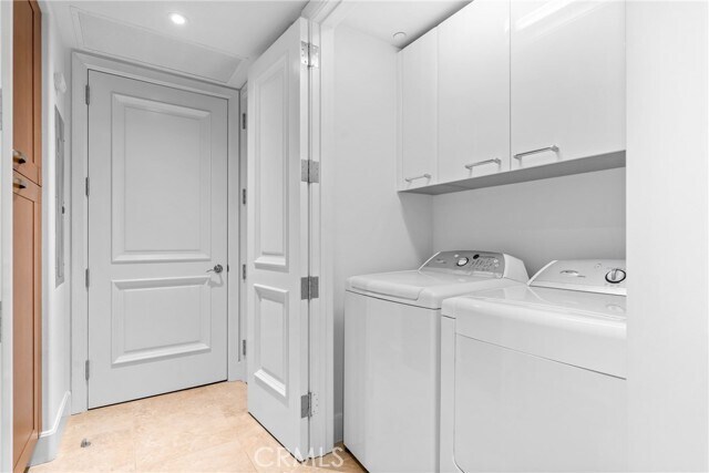 Building Photo - 3052 Scholarship