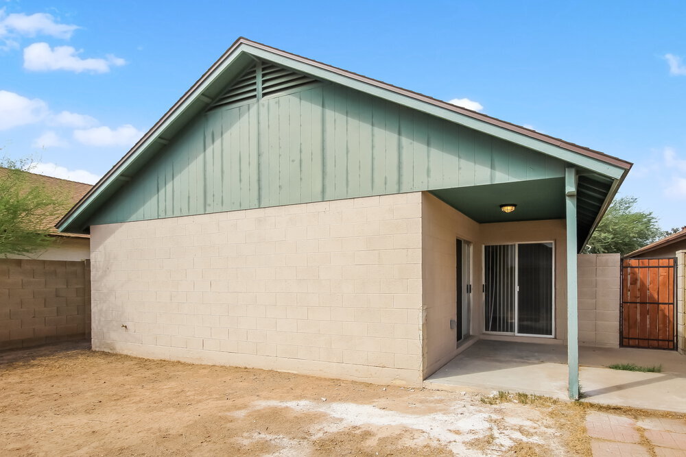 Building Photo - 11942 N 73rd Ave