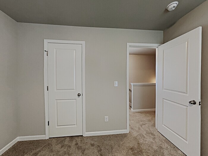 Building Photo - 1054 Wedgewood Ct NE