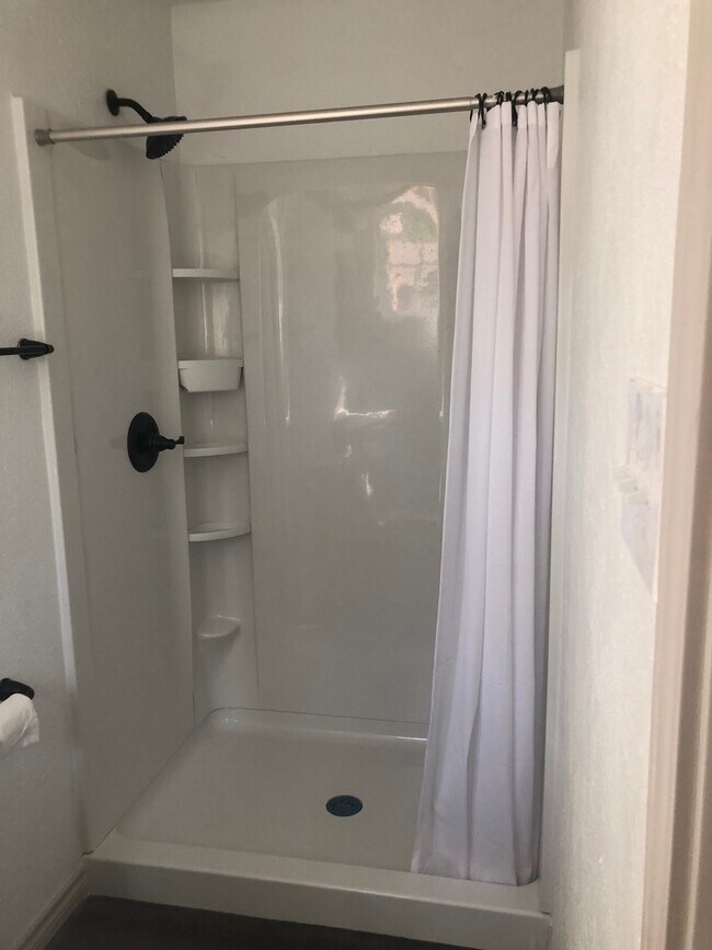 Building Photo - Custom Remodeled Home on a Tree lined street in Benbrook!!  Bonus Room could be game room extra l...