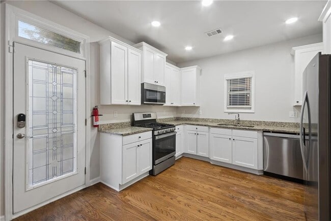 Building Photo - 1668 Habershal Dr NW