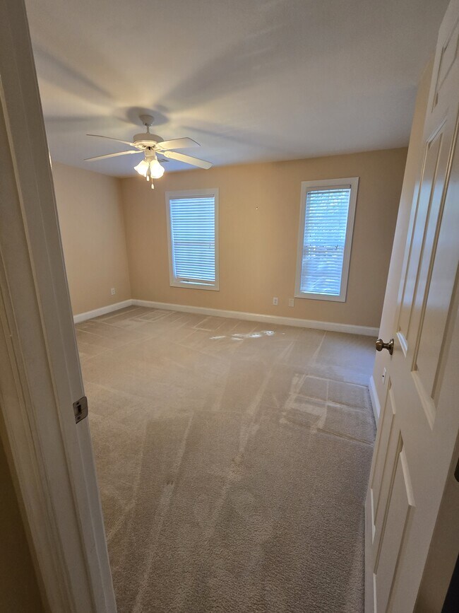 Building Photo - 5003 Double Fox Rd