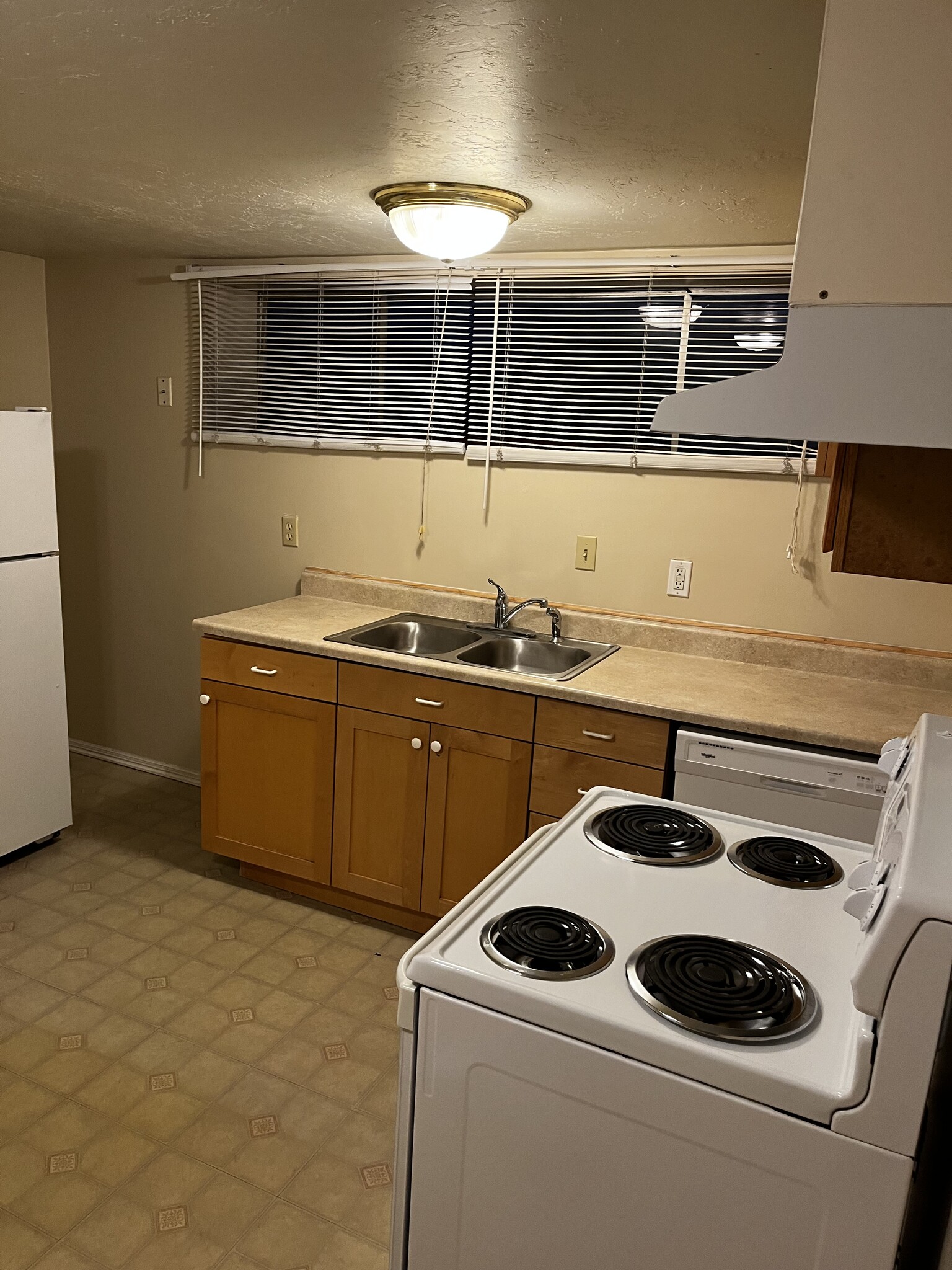 Building Photo - 10247 S 1280 E
