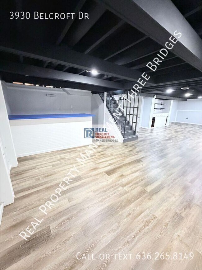 Building Photo - 3930 Belcroft Dr