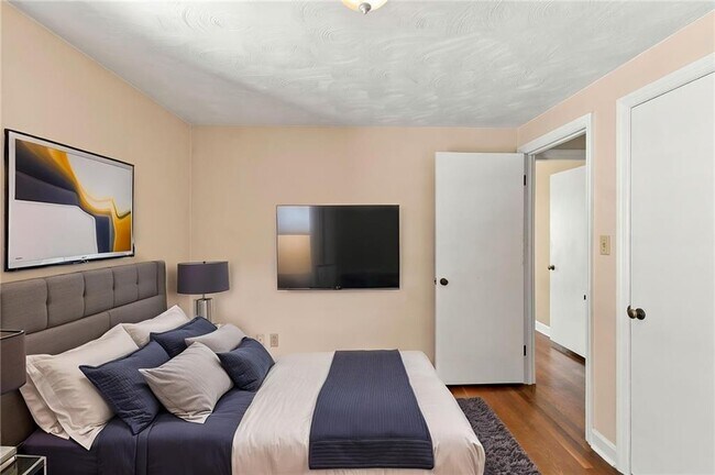 Building Photo - 258 Lowden St