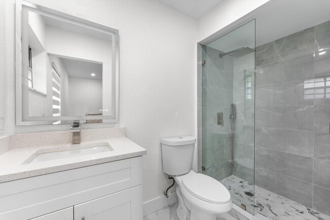 Building Photo - 265 Cape Cod Cir