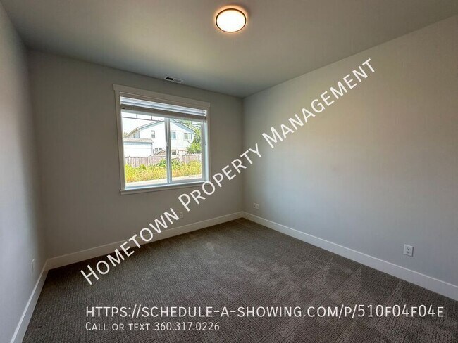 Building Photo - 2629 43rd Ln SE