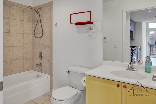 Building Photo - 3450 S Halsted St