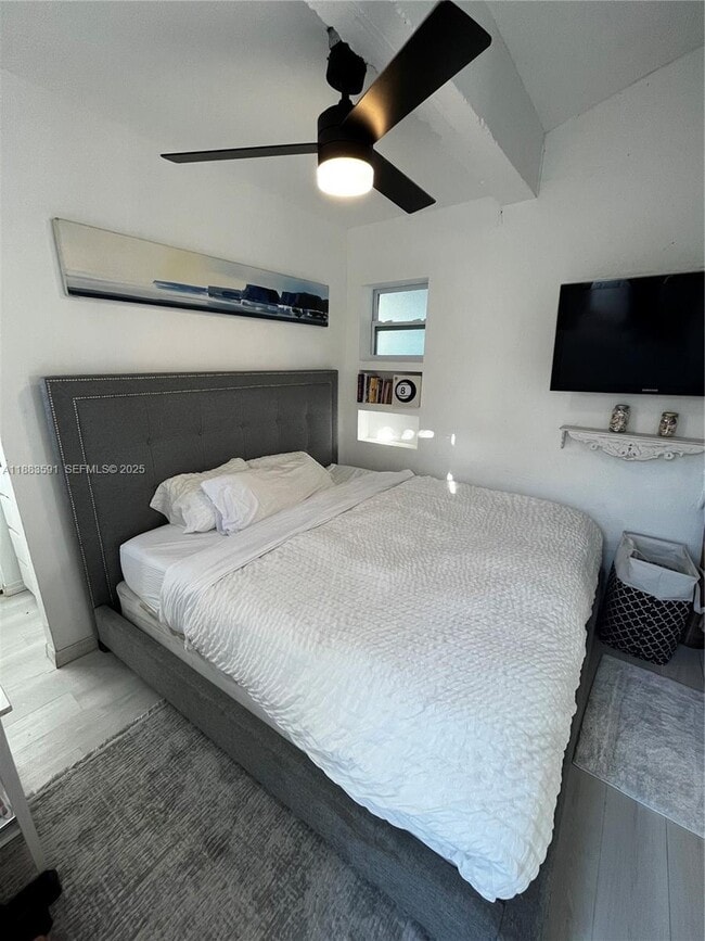 Building Photo - 840 S Shore Dr