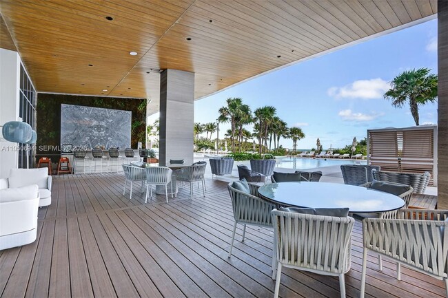 Building Photo - 5775 Collins Ave