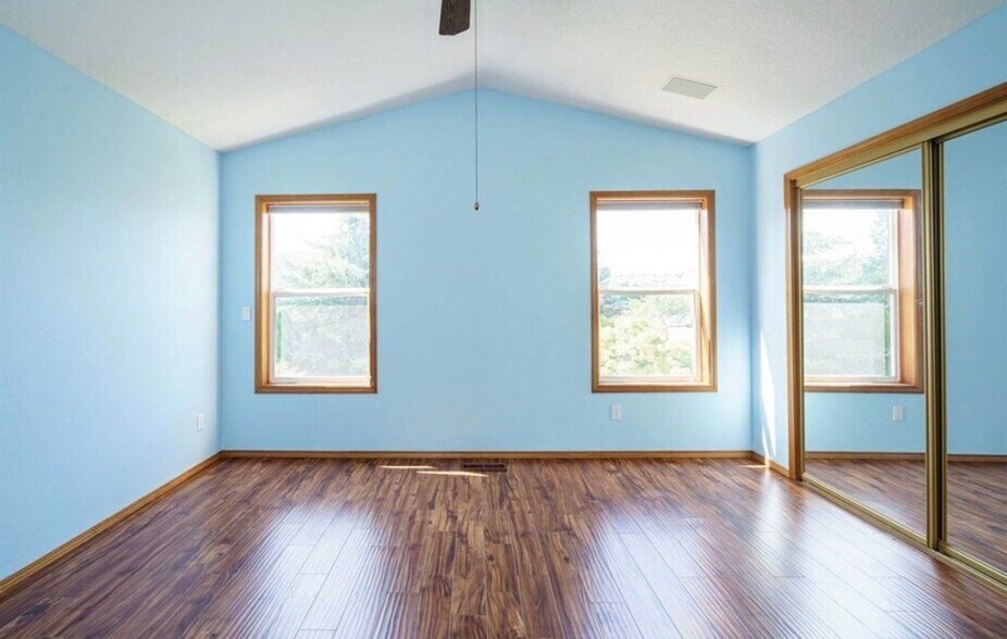 Building Photo - 3180 SW 31st St