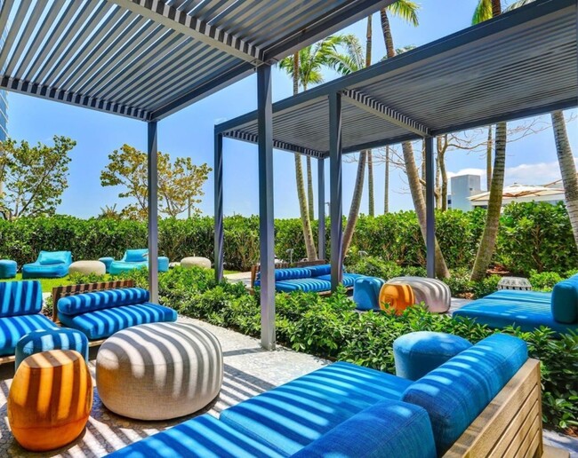 Pool Cabana - 650 NE 32nd St