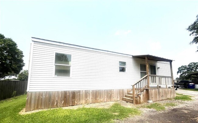 Primary Photo - 108 S 7th St