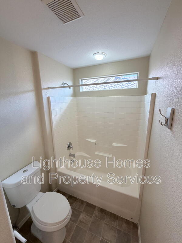 Building Photo - 9118 Wine Cellar Ave