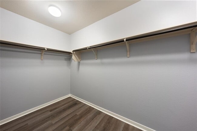 Building Photo - 414 Pentire Way