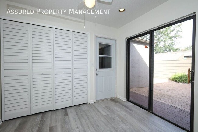 Building Photo - 301 Dryberry Way