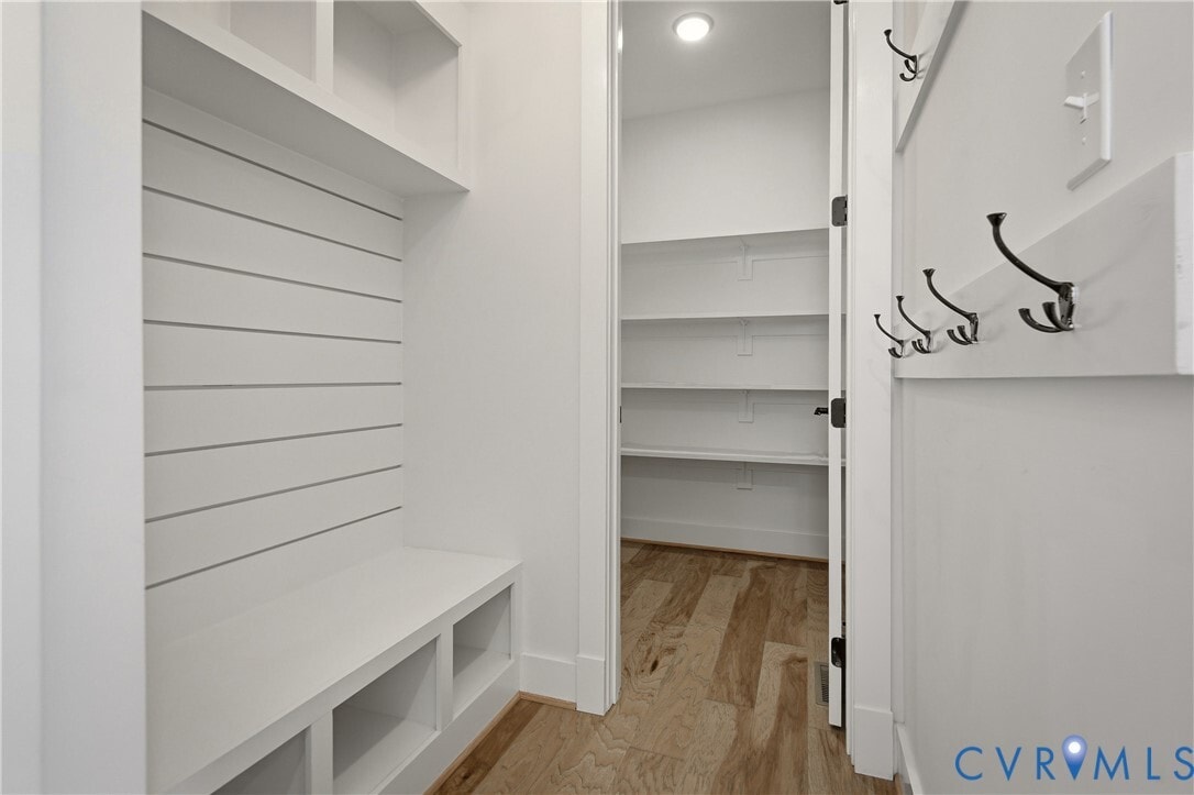 Building Photo - 3718 Graythorne Dr