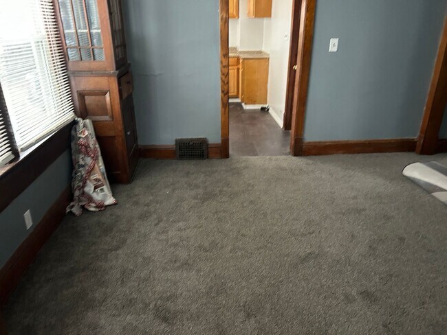 Building Photo - 2646-2648 E 122nd St