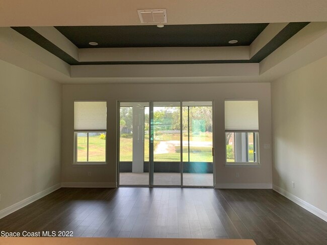 Building Photo - 1893 Killian Dr