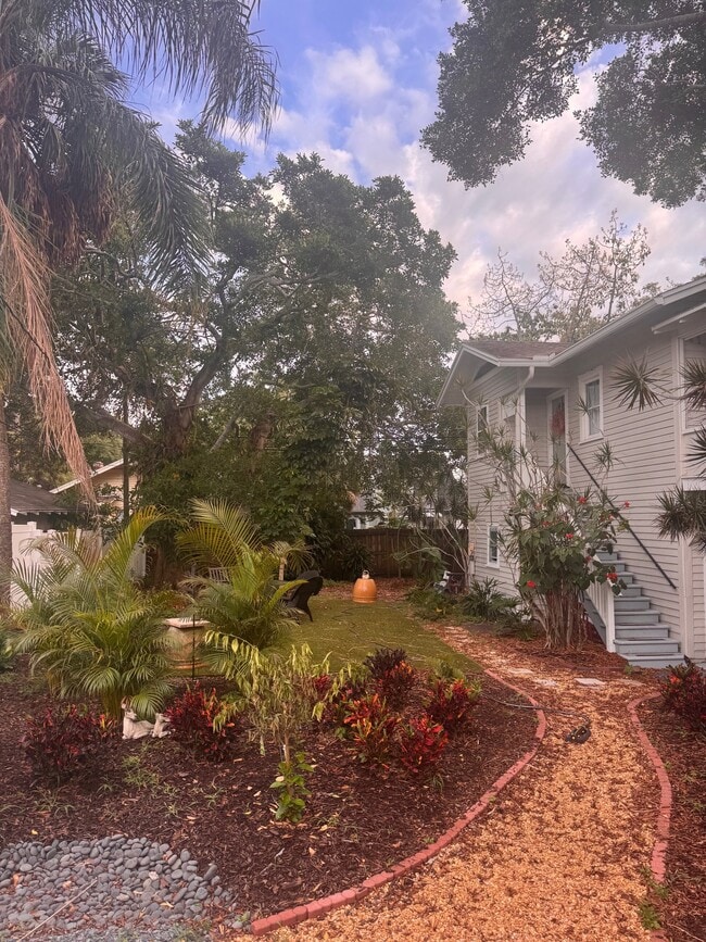 Building Photo - 508 12th Ave N