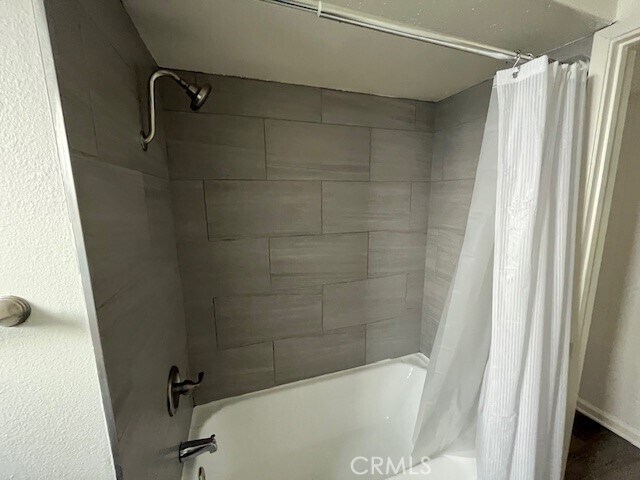 Building Photo - 36957 Melrose Dr
