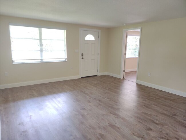 Building Photo - 2551 Yucca Rd
