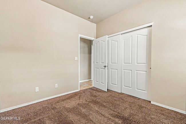 Building Photo - 7409 Dewberry Dr