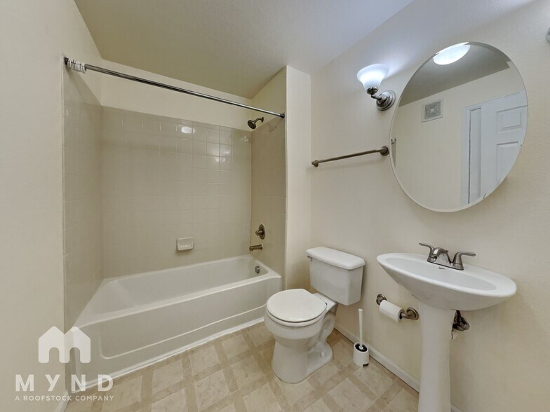 Building Photo - 3872 S Dallas St