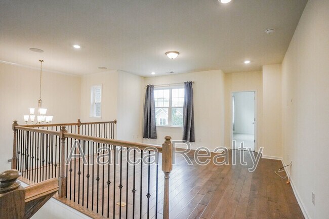 Building Photo - 12824 Hindcross Dr