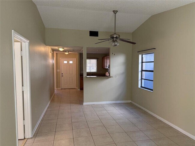 Building Photo - 1010 Old S Dr