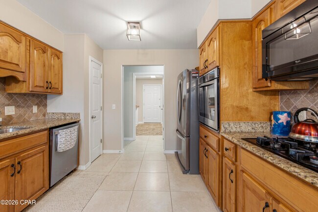 Building Photo - 855 Mande Ct