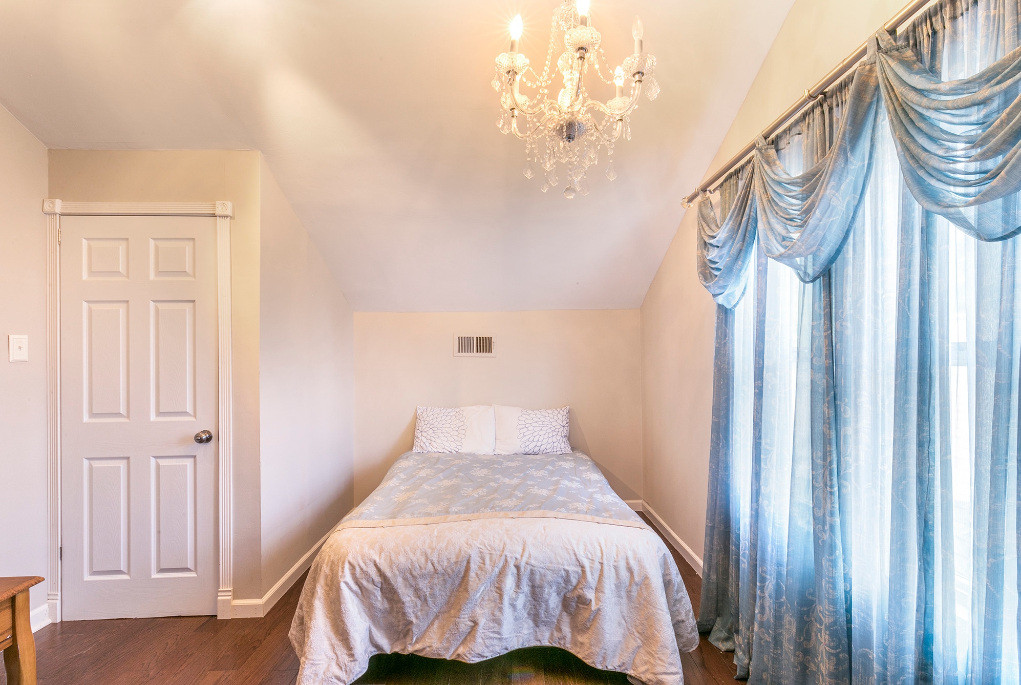 Upstairs bedroom - 4945 Delor Street