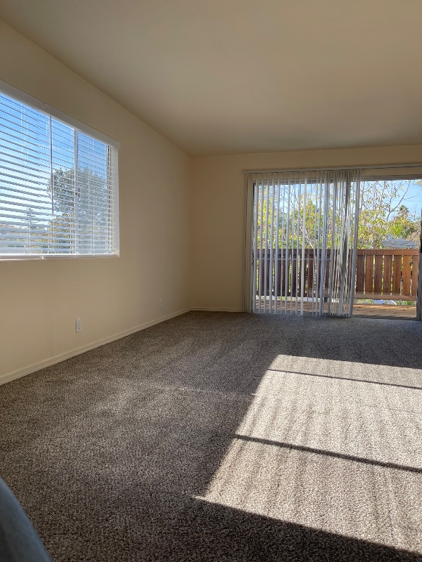 Building Photo - 226 E J St