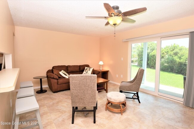 Building Photo - 1000 Ocean Park Ln