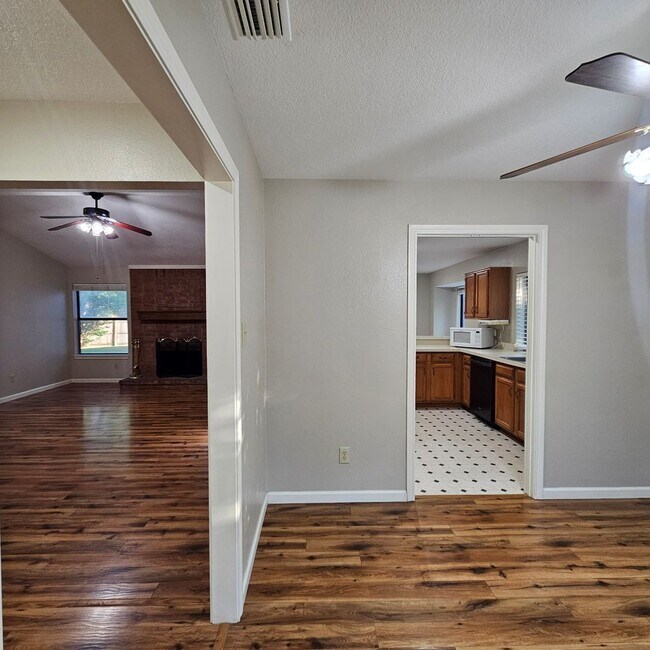 Building Photo - Wylie East Charmer