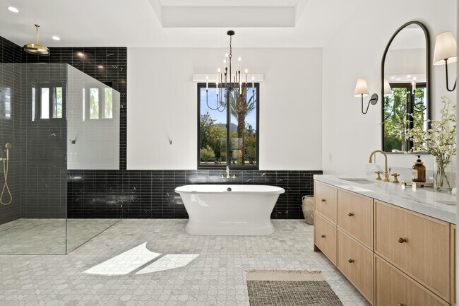 Building Photo - 80805 Vista Bonita Trail