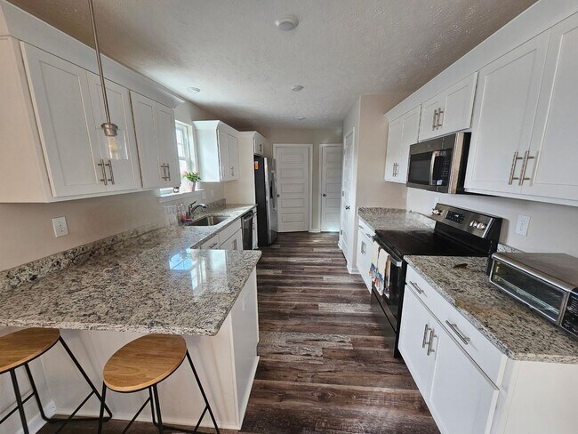 Building Photo - Beautiful Home in Newer Manchester Neighborhood