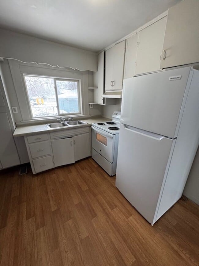 Building Photo - 414 Hamilton Ave