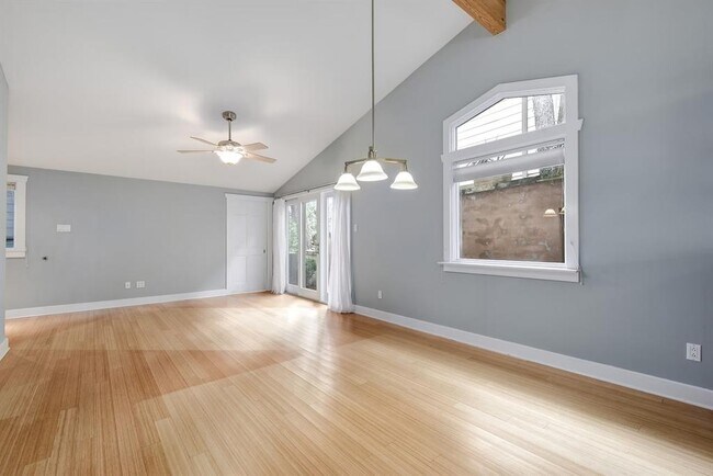 Building Photo - 2117A Rabb Rd