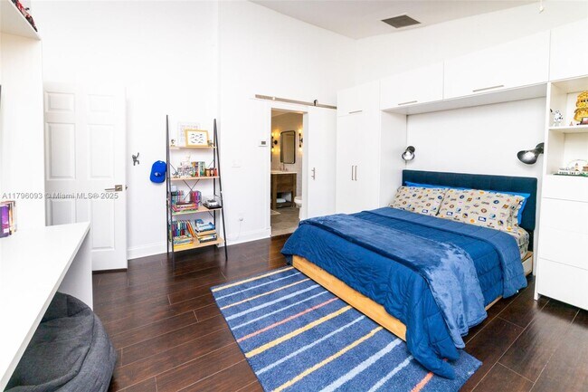 Building Photo - 21387 Marina Cove Cir
