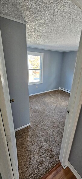 Building Photo - 978 Cilley Rd